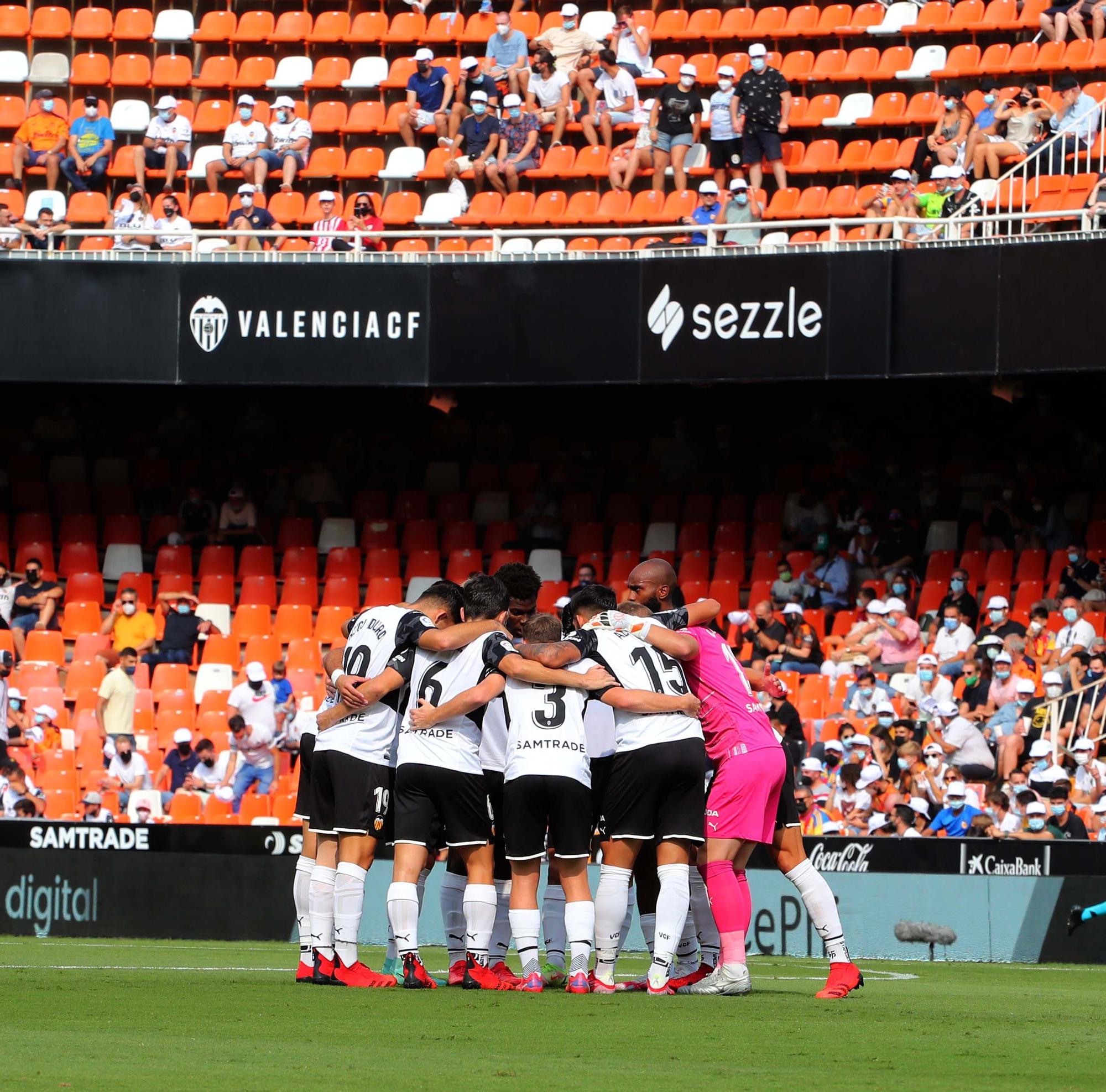 Partido de Liga entre el Valencia CF y el Athletic de Bilbao