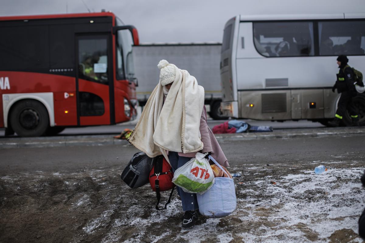 Una inmigrante ucraniana en la frontera de Medyka. 