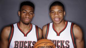 Jabari Parker y Giannis Antetokounmpo en Bucks