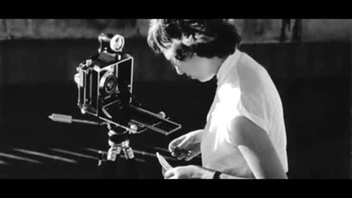 Tràiler de ’Joana Biarnés. Una entre tots’.