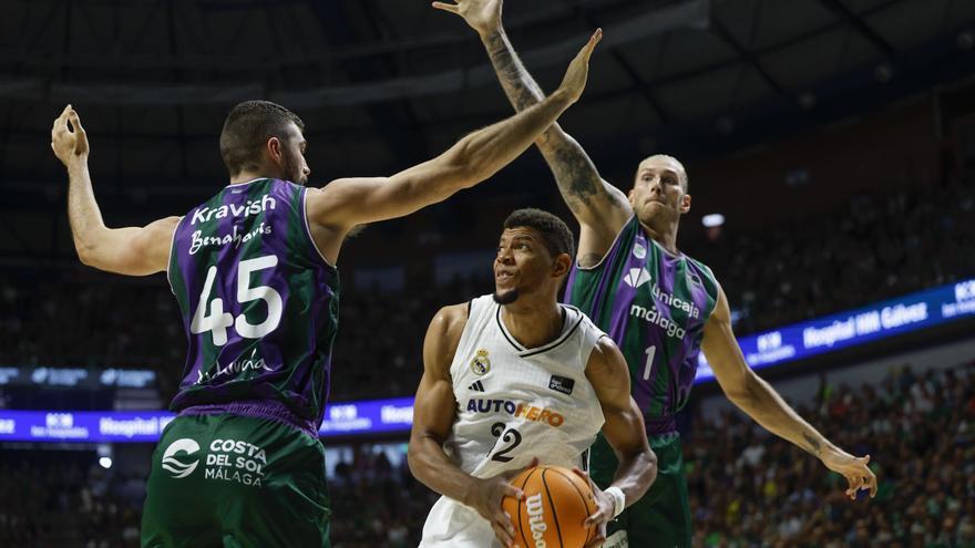 Unicaja rompe la racha del Madrid y fuerza el cuarto partido