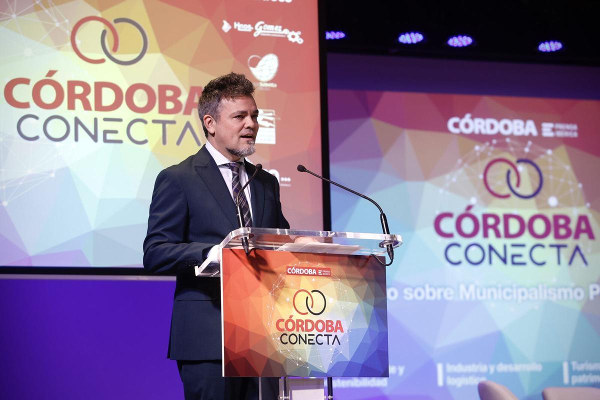 Córdoba Conecta. Foro sobre Municipalismo Provincial. Salón de Plenos de la Diputación. Rafael Romero, director Diario Córdoba