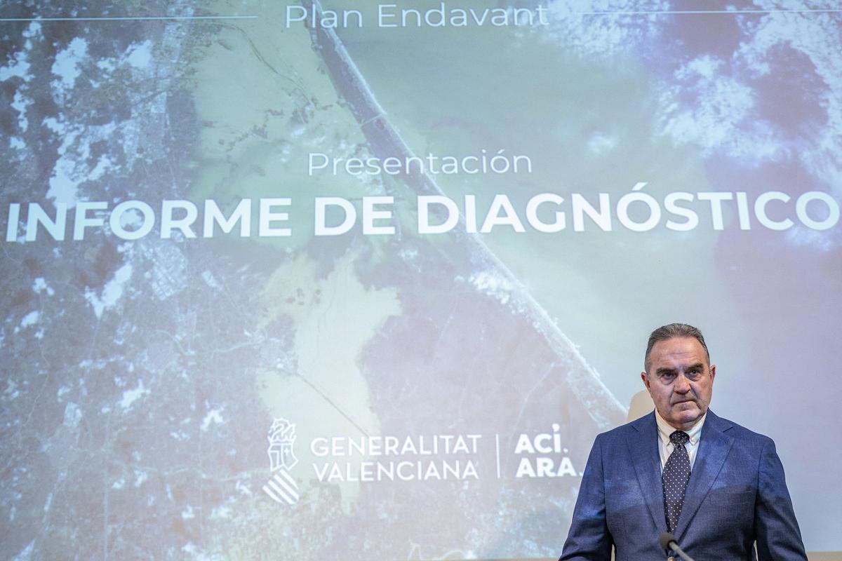 El vicepresidente Gan Pampols en la rueda de prensa de hoy.