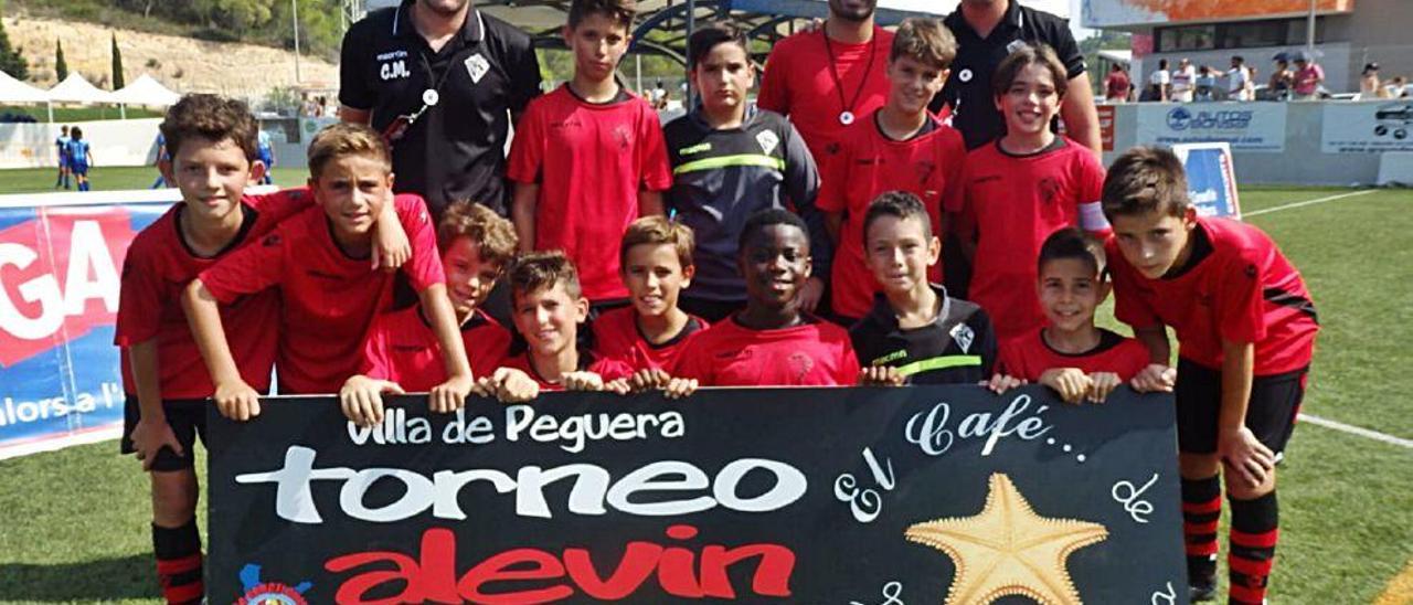 El Penya Arrabal participó en el Torneo Villa de Peguera alevín.