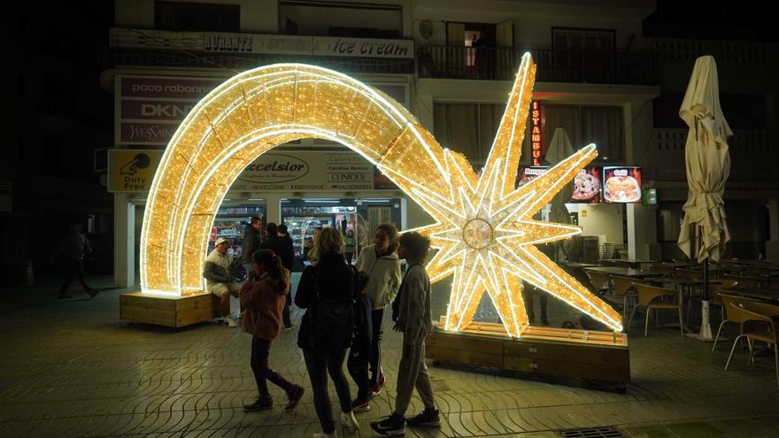 Las luces de Navidad, el nuevo «motor de la economía» del municipio de Sant Antoni