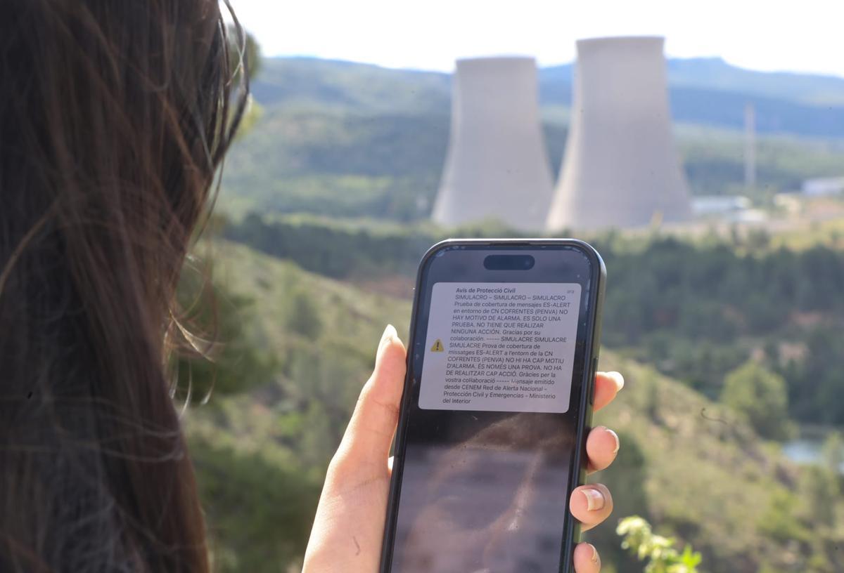 El contenido del mensaje en un teléfono móvil.