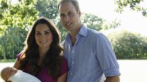 El príncep Guillem ha definit el seu fill Jordi com un dimoniet, en la seva primera entrevista després de convertir-se en pare.