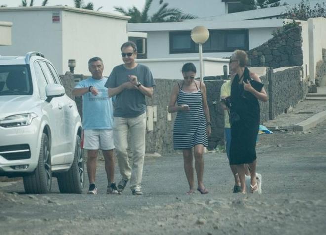 Zapatero pasea por Famara