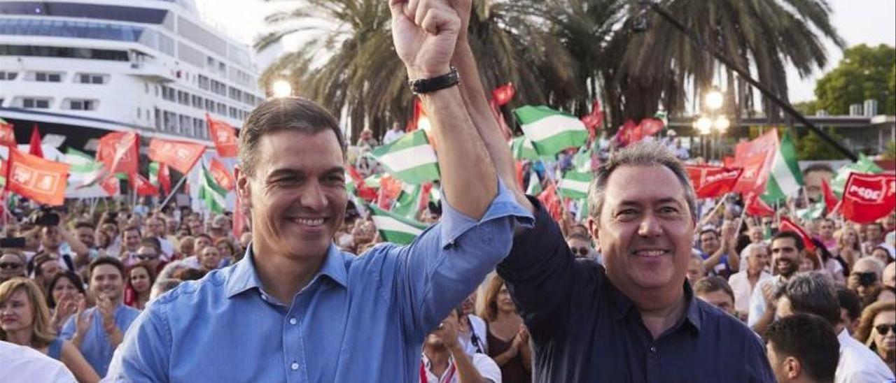 Pedro Sánchez y Juan Espadas.