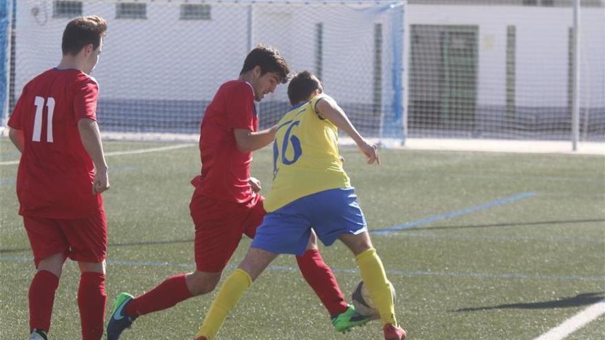 El Almería le endosa una goleada al Córdoba