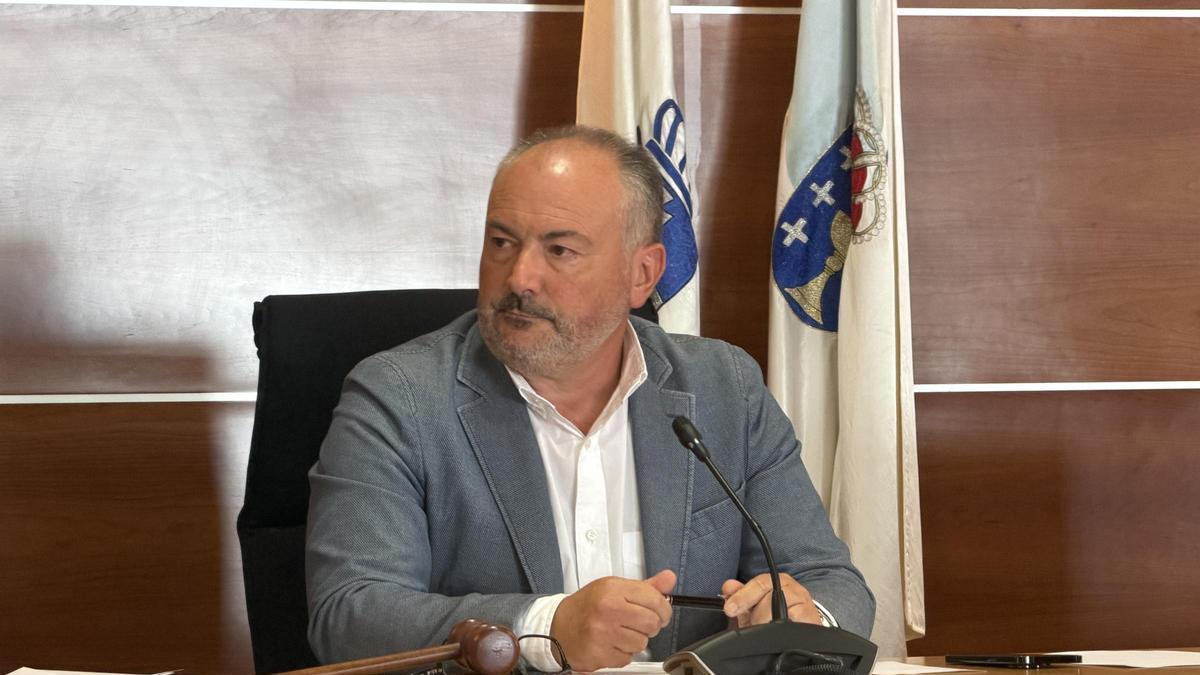 El alcalde de Culleredo, José Ramón Rioboo, en el pleno de julio
