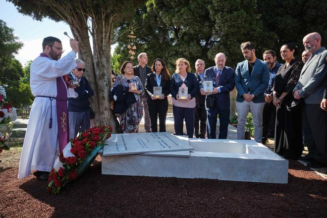 Acto institucional de inhumación de los restos del científico Blas Cabrera