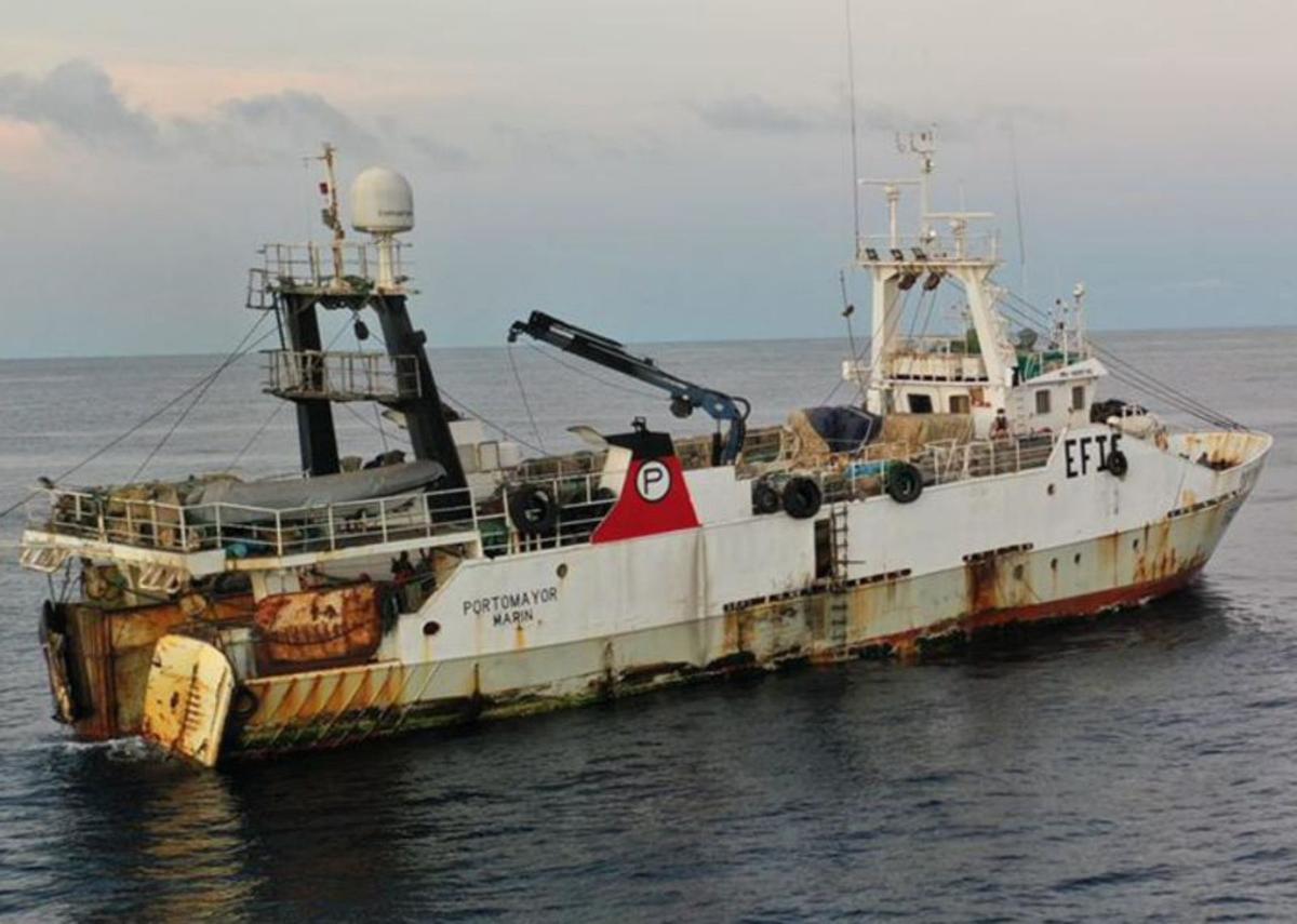 El pesquero 'Portomayor', en aguas de Bisáu.