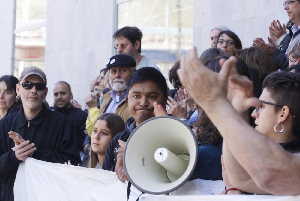 Concentració de suport al noi encausat pel tall a les vies del tren