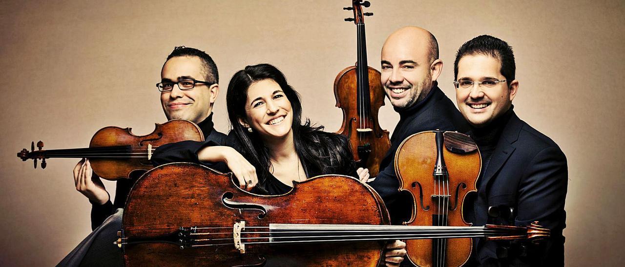 Aitor Heiva, Cibrán Sierra, Helena Poggio y Josep Puchaes son el Cuarteto Quiroga.