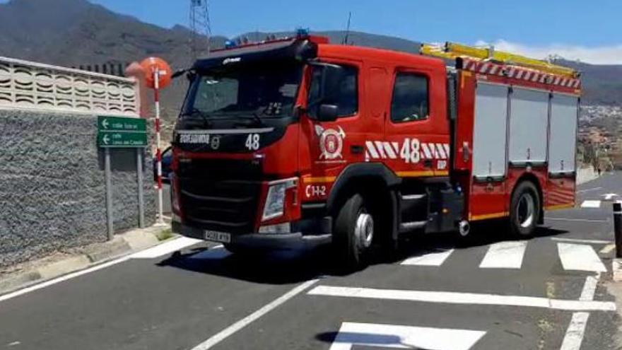 Un camión de bomberos.