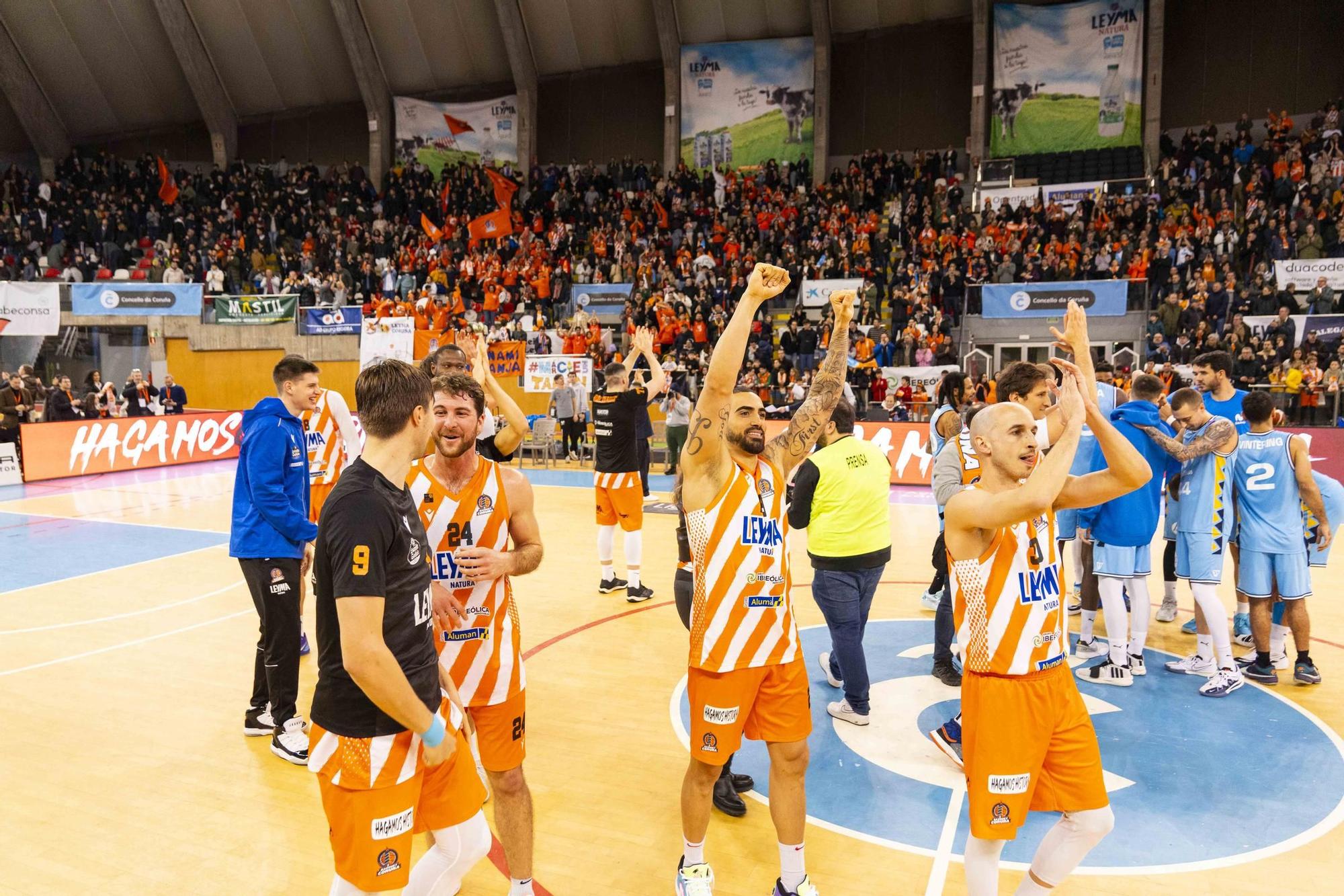 A Coruña respira naranja con el Leyma