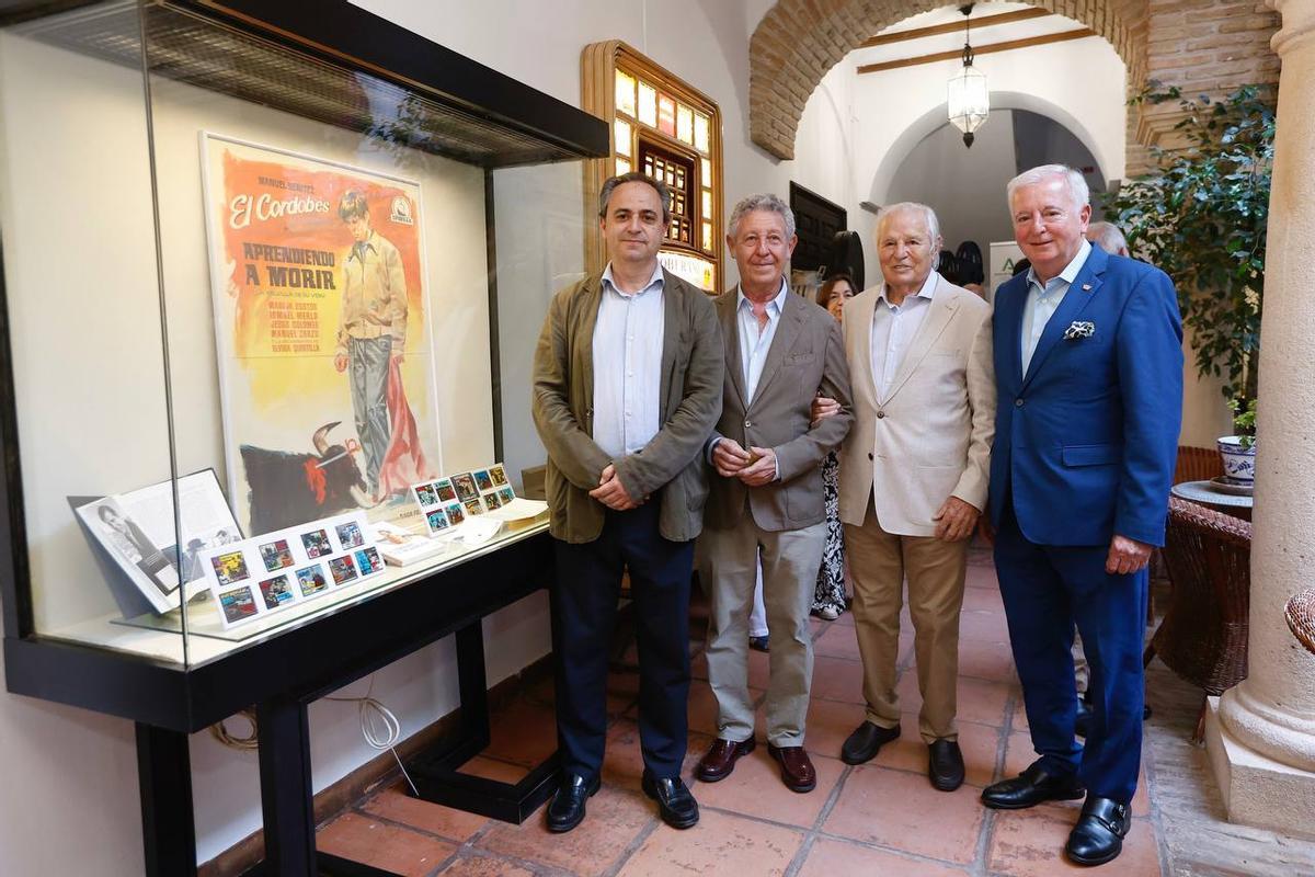 El Cordobés asiste al acto homenaje en la Filmoteca.
