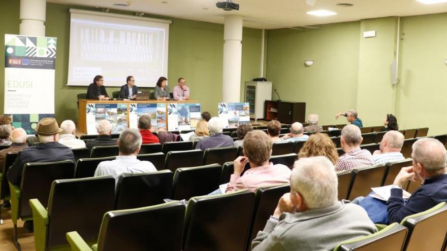 Quart se reúne con los vecinos ante el inicio de las obras del aparcamiento Balcó del Túria