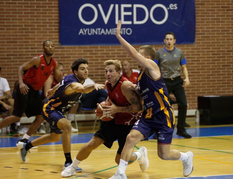 Partido entre el Liberbank Oviedo Baloncesto y el