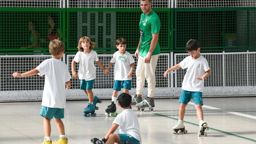 El viaje circular de César Carballeira al lugar que le vio nacer