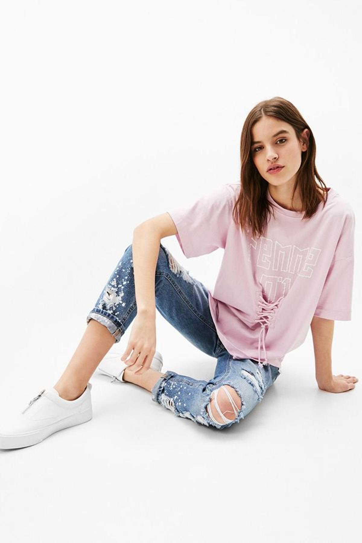 Rebajas 'mid season' en Bershka: camiseta con corsé