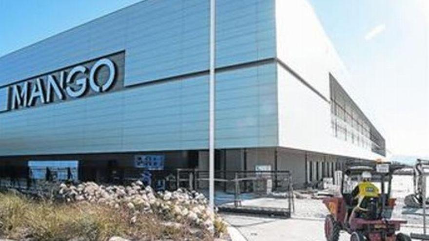 Mango vende su centro logístico de Lliçà y otras parcelas por más de 150 millones