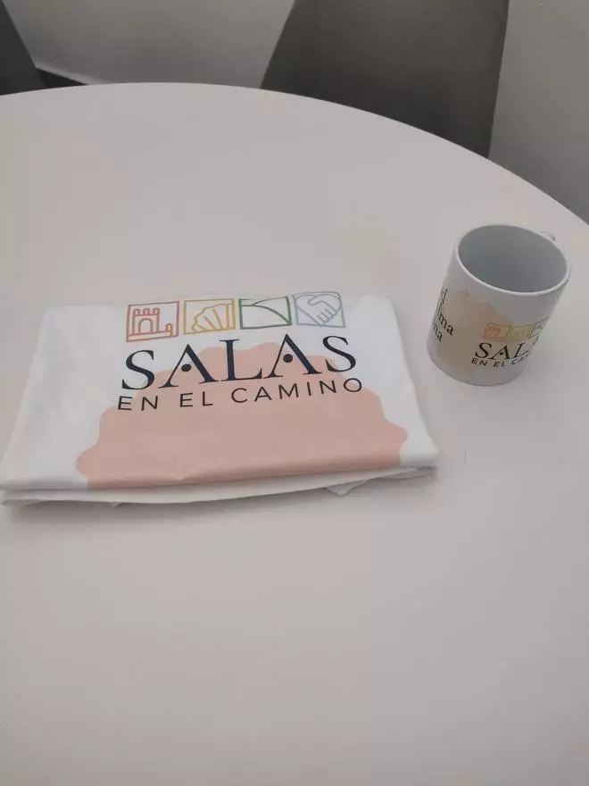 Los nuevos artículos de merchandising de la marca de calidad turística de Salas, en imágenes