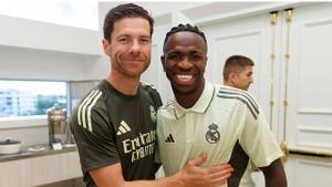 As recibieron a Vinicius, Gler y Lunin en Florida