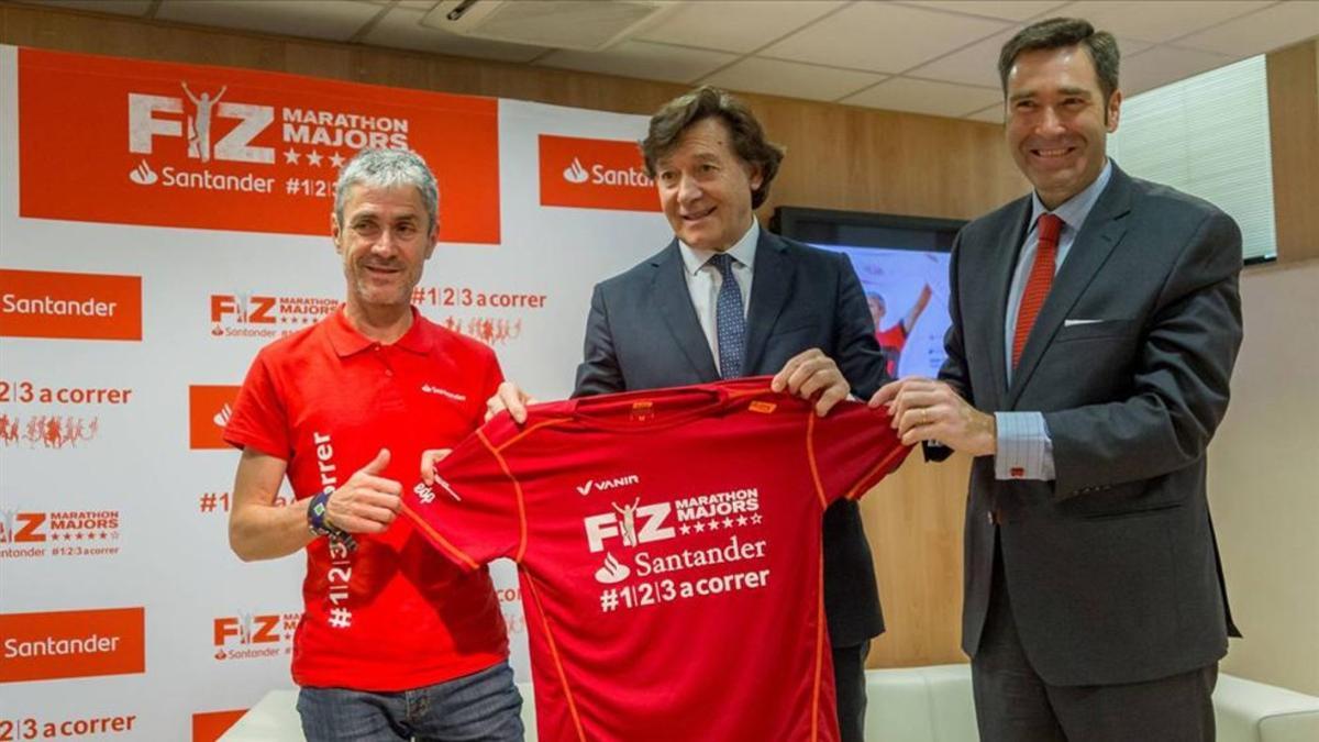 Martín Fiz recibió el apoyo del Consejo Superior de Deportes y el Banco Santander