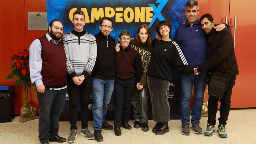 Los protagonistas de &#039;Campeonex&#039; en Ibiza: «Ya no me hacen ‘bullying’»