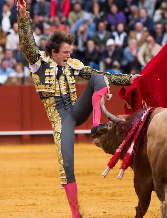 Así fue la grave cornada a Román en La Maestranza