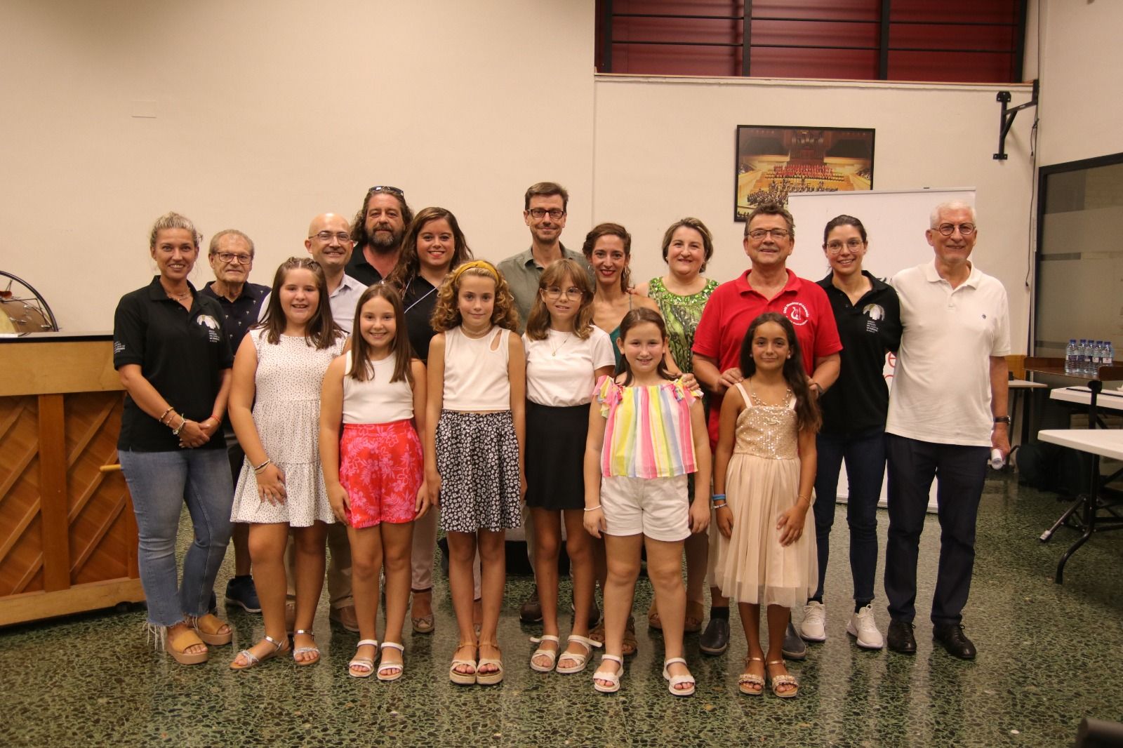 Niñas seleccionadas para pasar a la fase final del Cant de la Carxofa de Alaquàs.