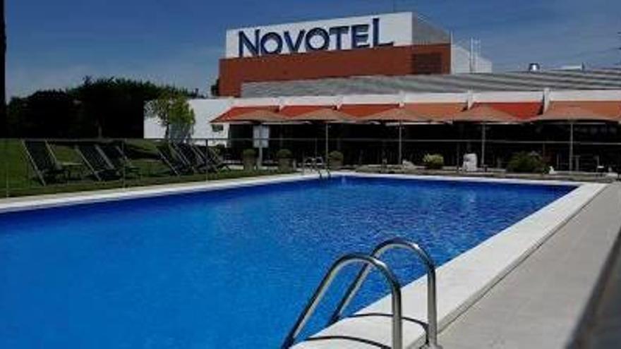 Un grup hoteler haurà de pagar 1,7 milions als amos del Novotel de l&#039;aeroport