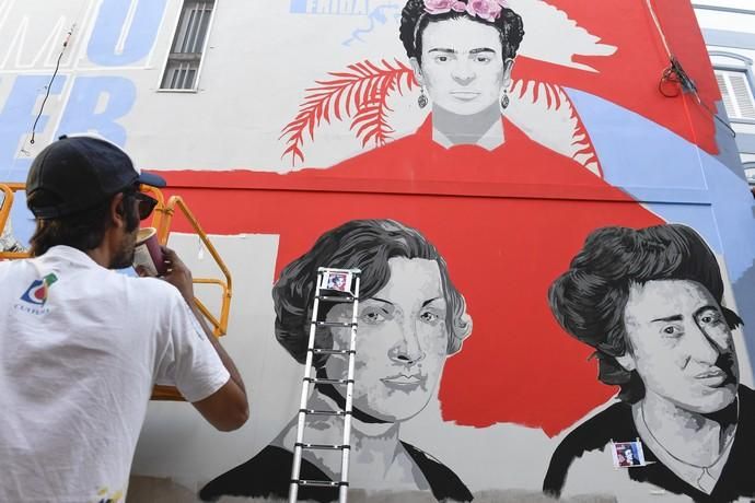 15-04-19 LAS PALMAS DE GRAN CANARIA.CALLEJON LAS LAGUNETAS. LAS PALMAS DE GRAN CANARIA. Fotos de un mural que estan pintando en un solar en el callejon Las Lagunetas.  | 15/04/2019 | Fotógrafo: Juan Carlos Castro