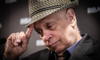 Walter Mosley: "Trump fue nuestra incapacidad de defender lo que Obama quería hacer"