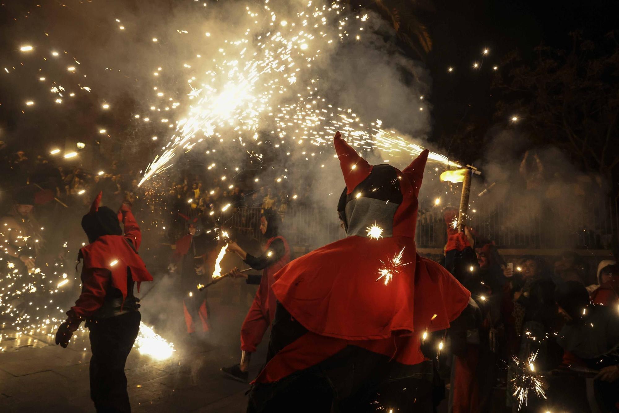 Así han sido los Correfocs del Carnaval en Alicante