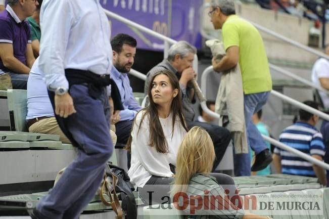 Los universitarios contra el Dinamo Sassari.