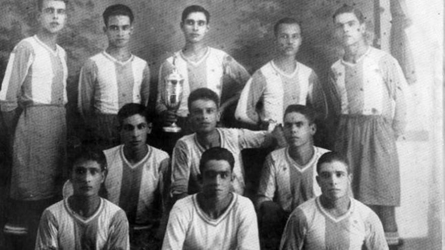 La foto más antigua que se conoce de una formación del Sporting, de la temporada 1928-29. | lp / dlp