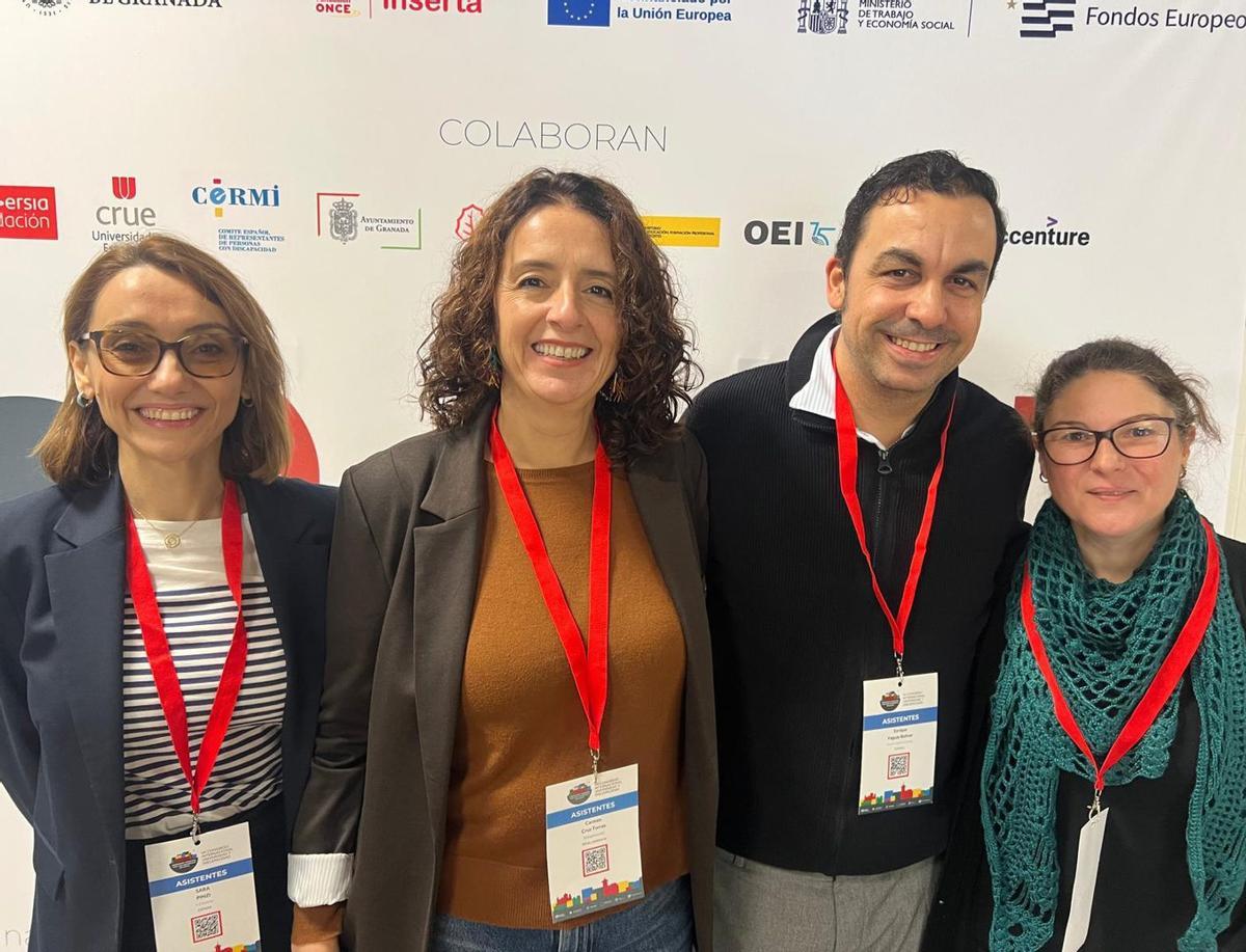 La vicerrectora Sara Pinzi junto a miembros del Área de Inclusión de la UCO. | FIRMA