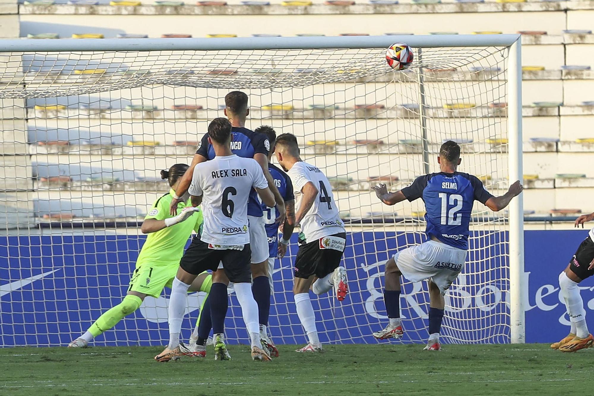 San Fernando - Córdoba CF : las imágenes del partido en el Iberoamericano