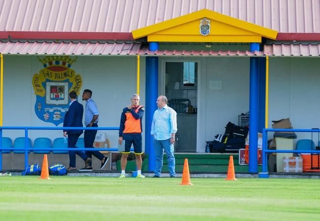 Entrenamiento de la UD Las Palmas en Barranco ...