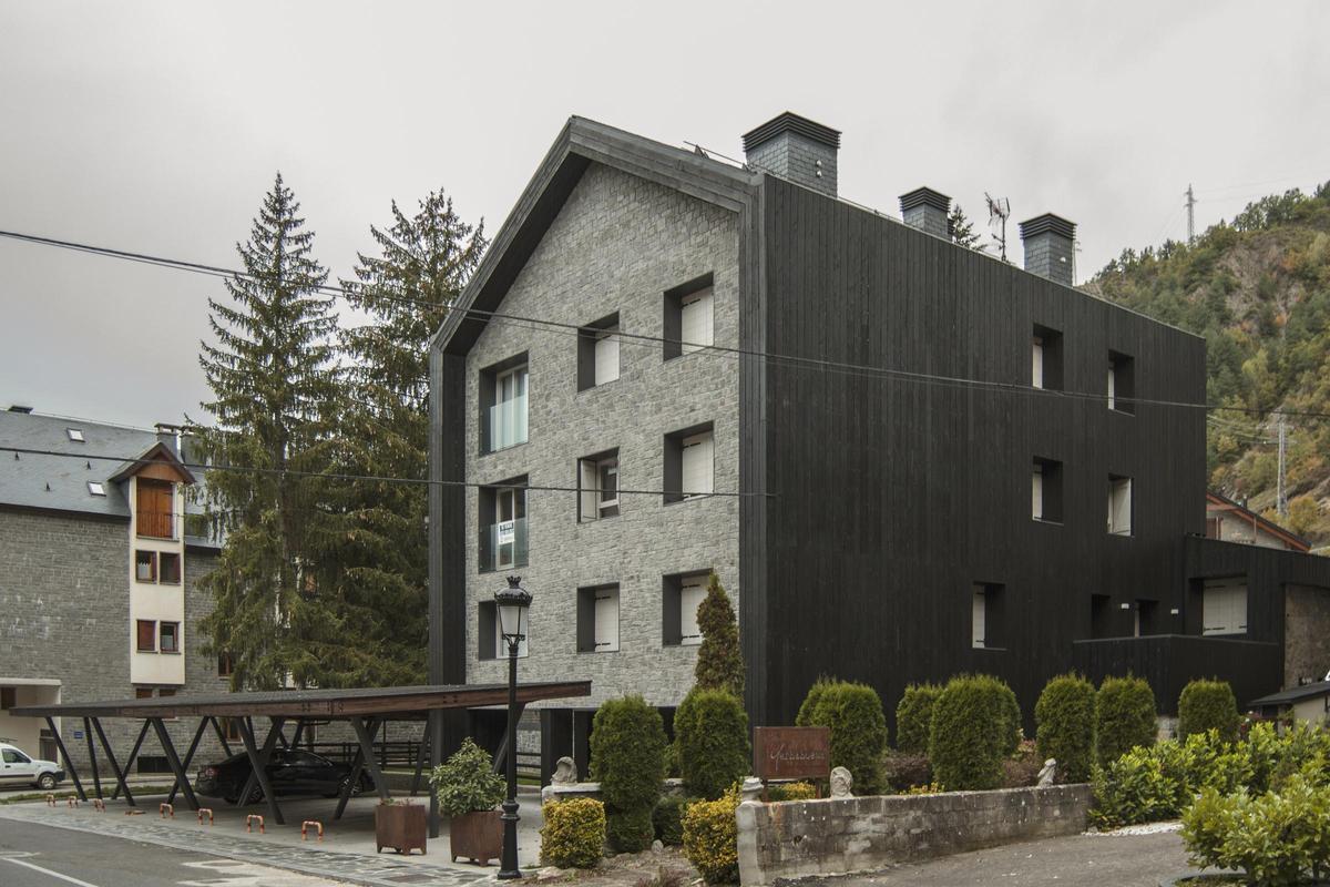 Rehabilitación del Edificio Valle de Tena en Panticosa.