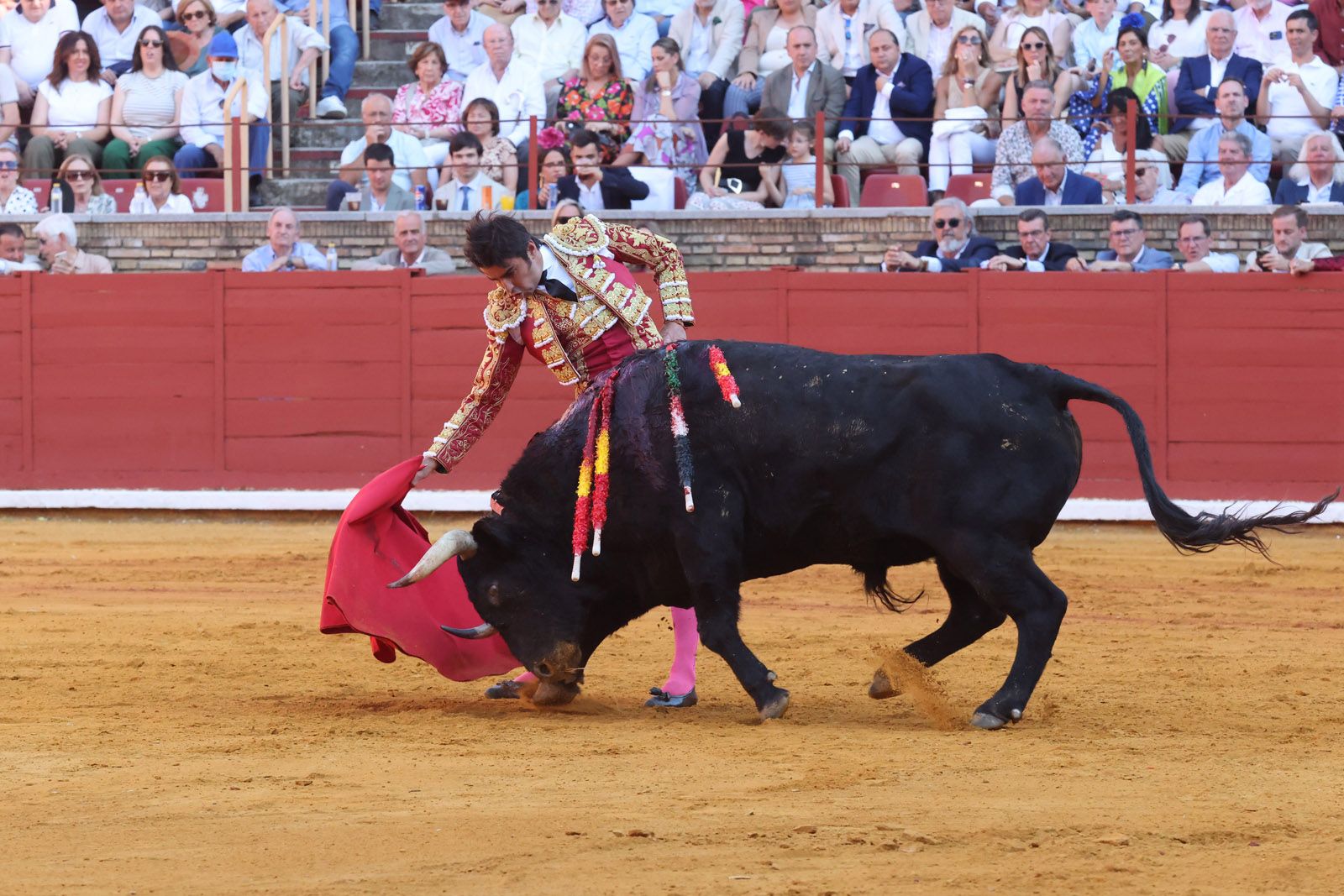 Migie Ángel Perera sale a hombros de Los Califas