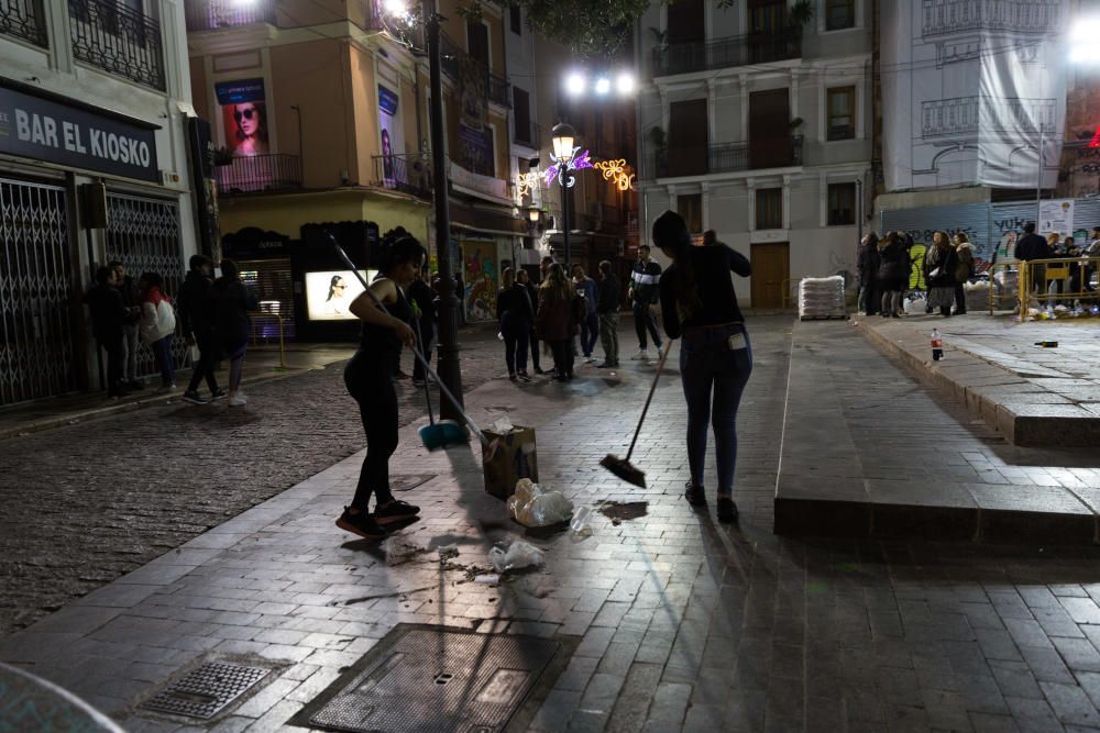 Primera gran noche de verbenas en València