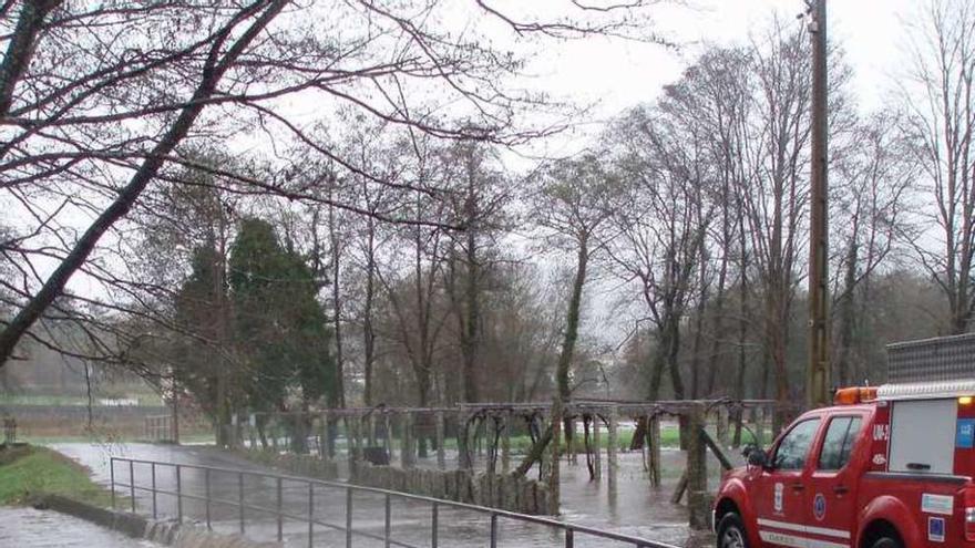 Imagen de archivo de un desbordamiento del río Valga. // FdV