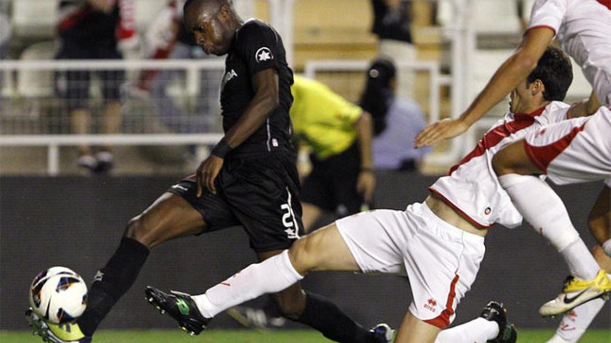 Nyom, en un partido con el Granada