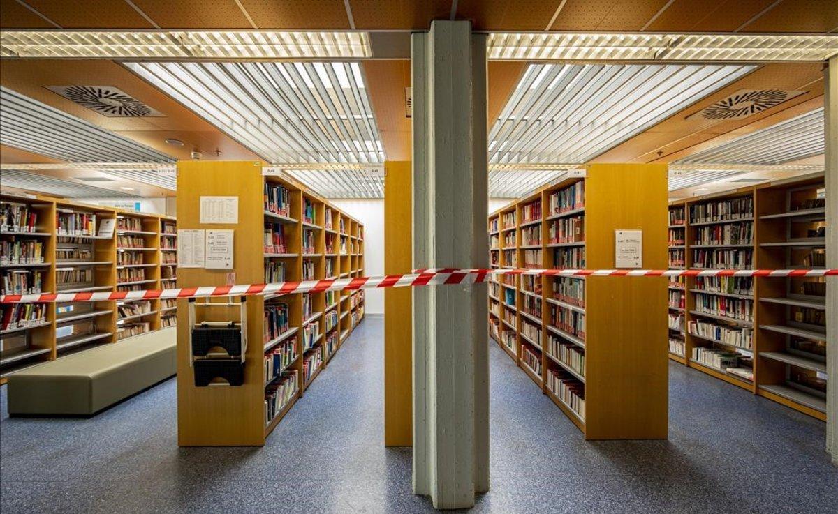 La biblioteca de la Universidad Politécnica de València, precintada.