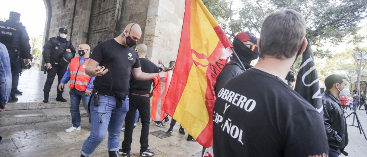 Manifestación ultraderechista el día 1 de mayo en València.  | EDUARDO RIPOLL