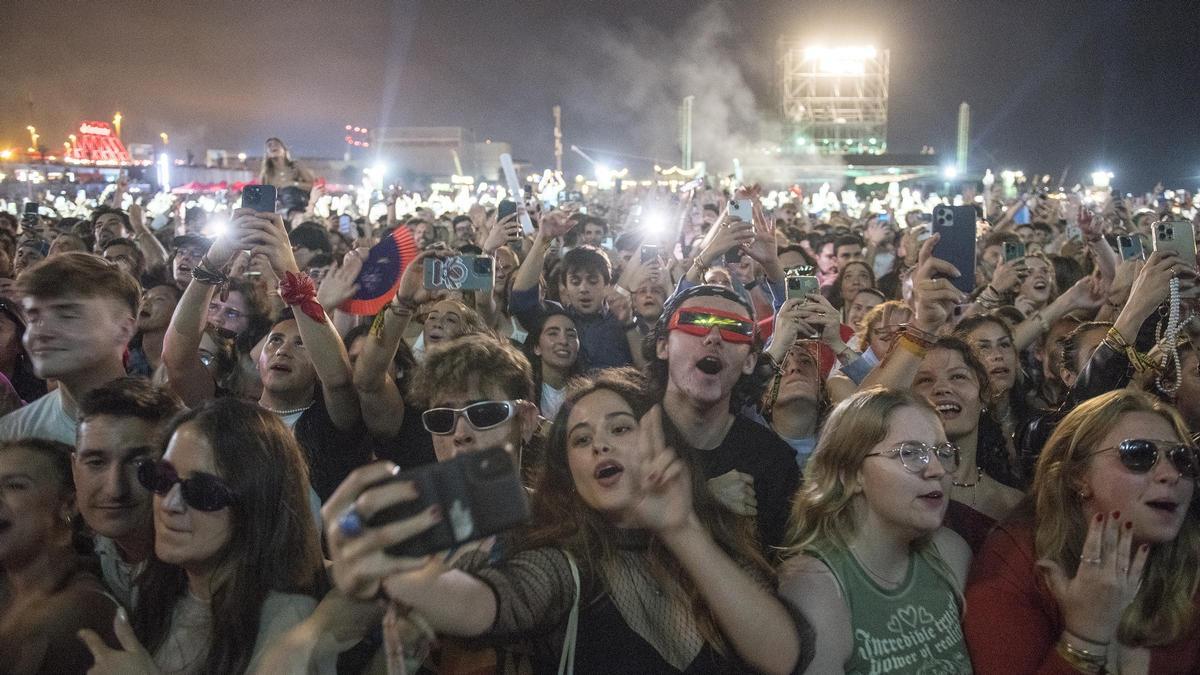 Público en un concierto del Primavera Sound en 2023, en el parque del Fòrum de Barcelona.